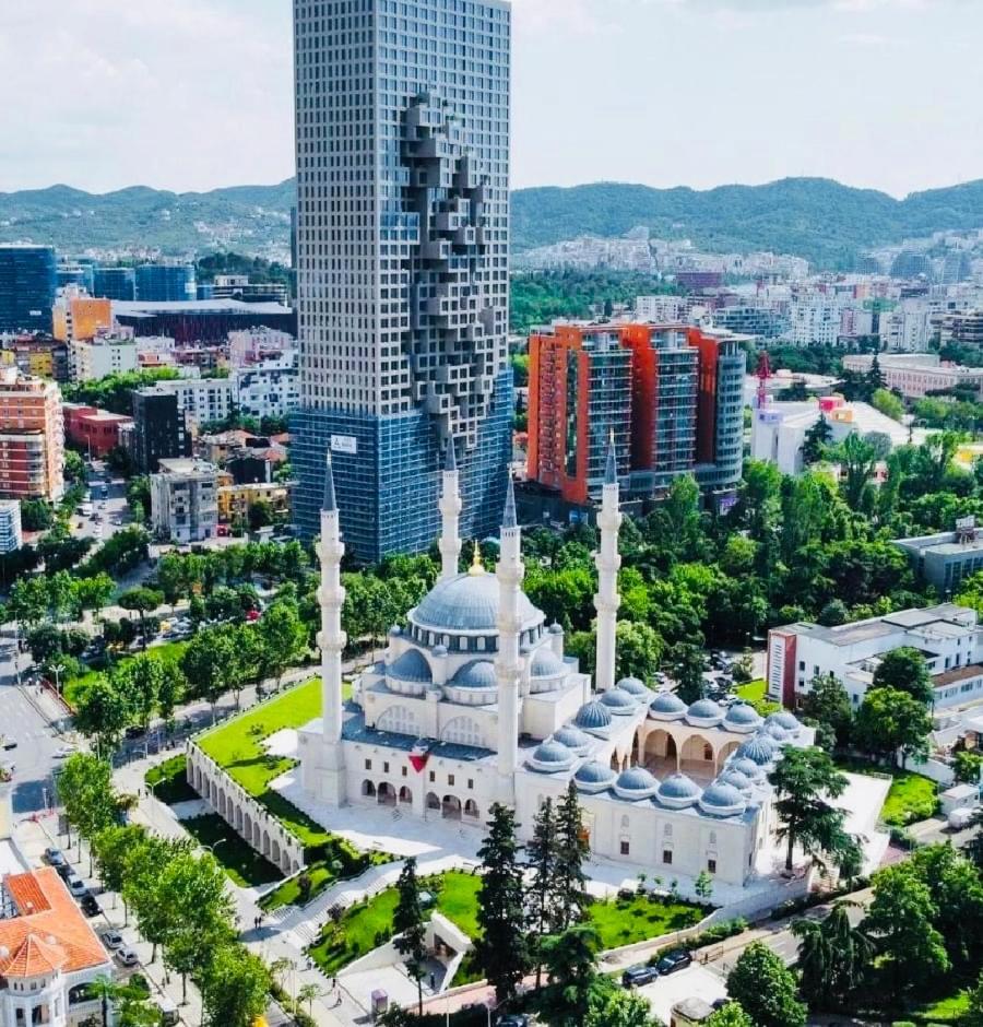 Central Apartment 2, Tirana Buitenkant foto